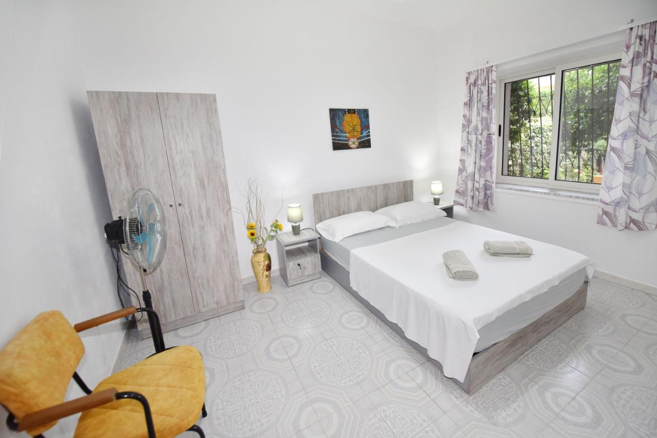 12 B&B Shkodra Exterior foto