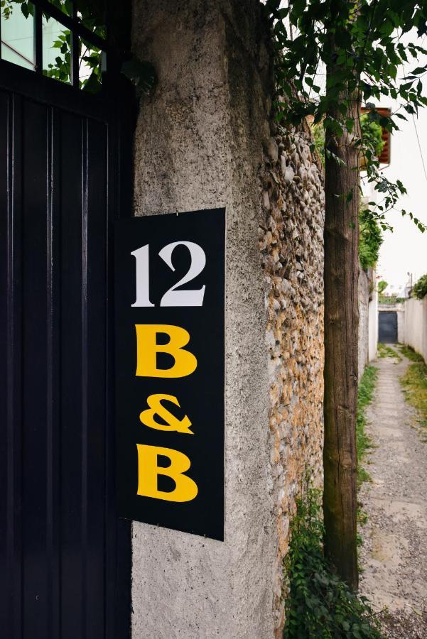 12 B&B Shkodra Exterior foto